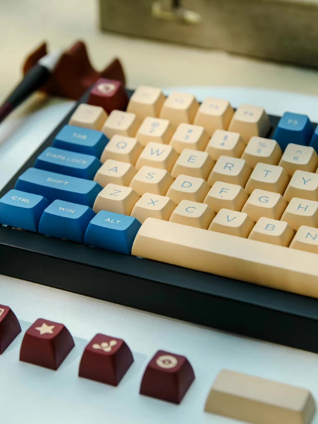 Keyboard with Akko Palace Keycaps